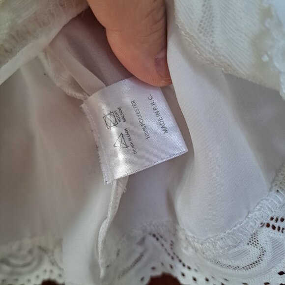 3/35$ Brandy Melville White Lingerie Crop Top • Tagless • Pit 15" • XS/S - Picture 6 of 9